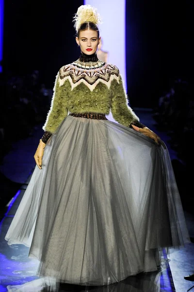 Look 38